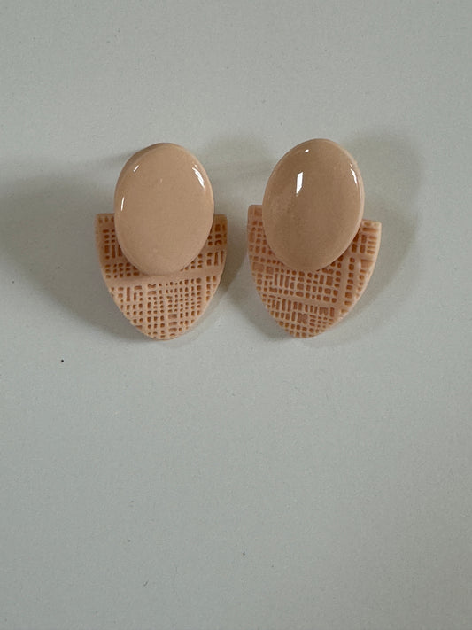 Beige earring