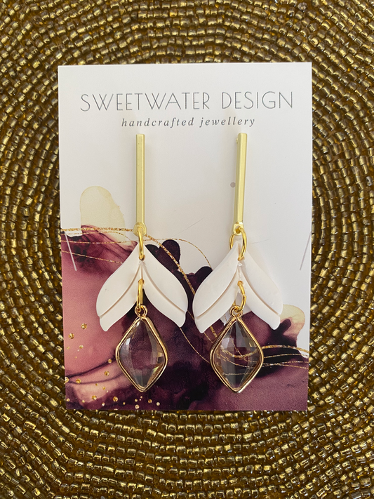 Abstract Leaf Crystal Dangle